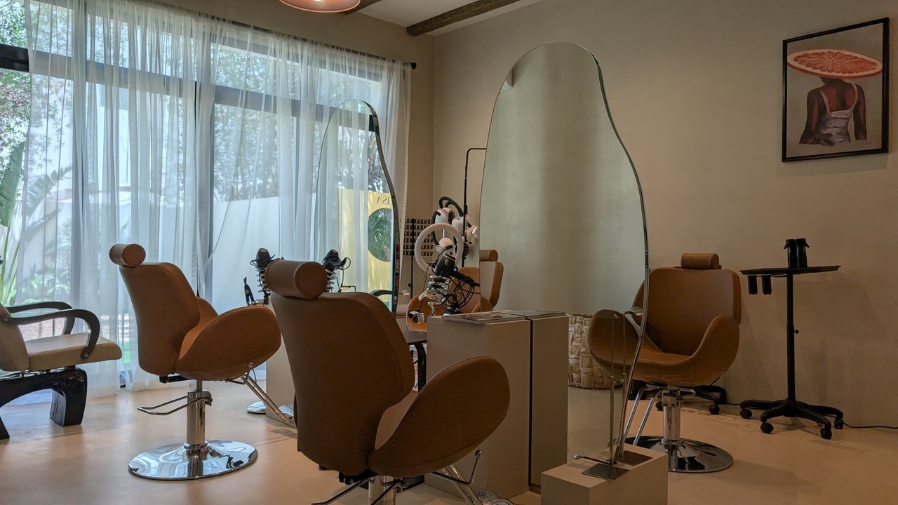 Aurelia ladies beauty salon