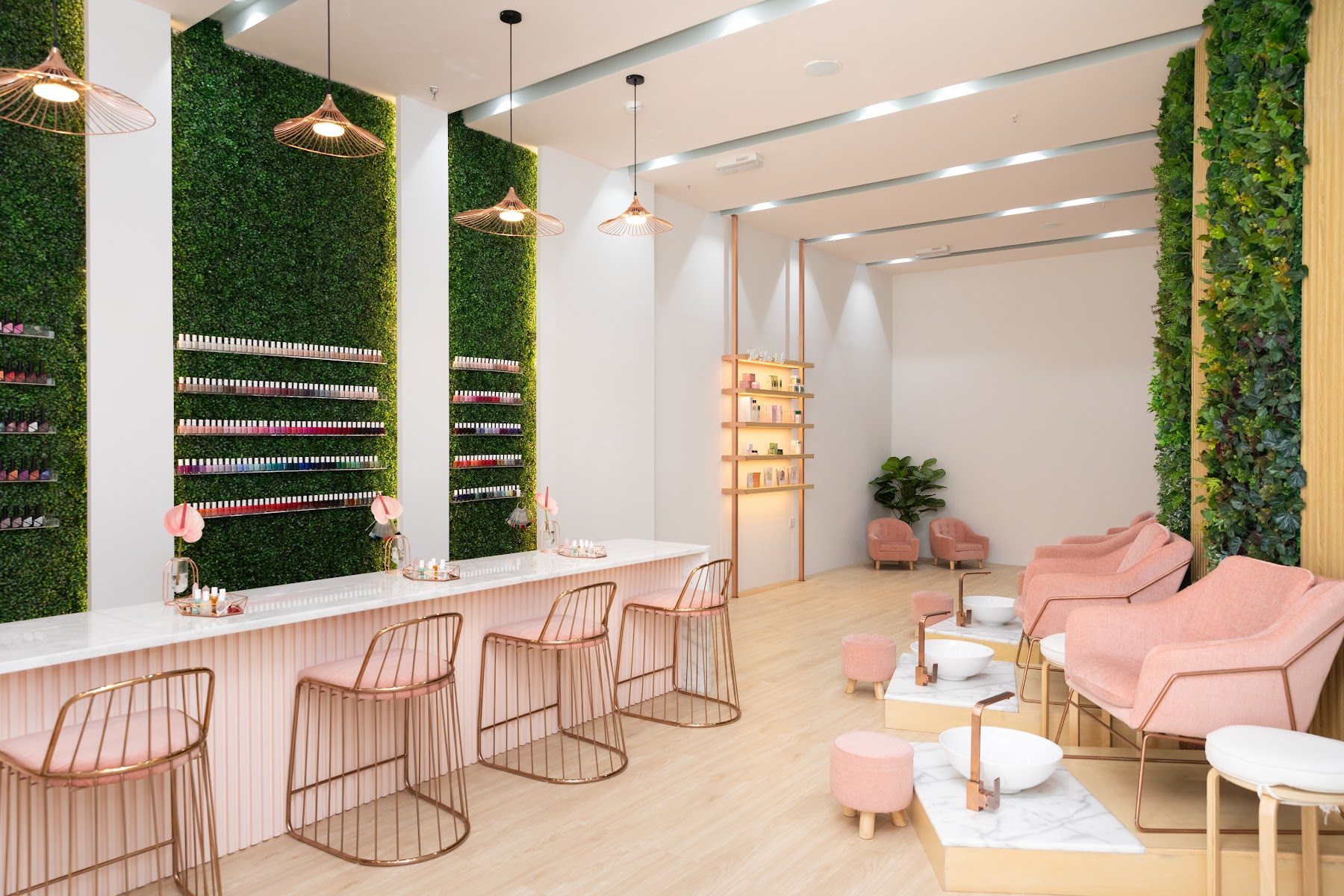Flow Nail Bar