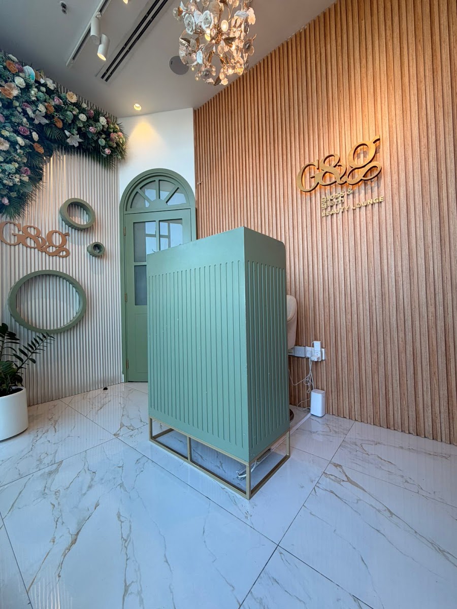 Gloss and Glam Beauty Lounge - Ladies Salon Ras Al Khor - Dubai