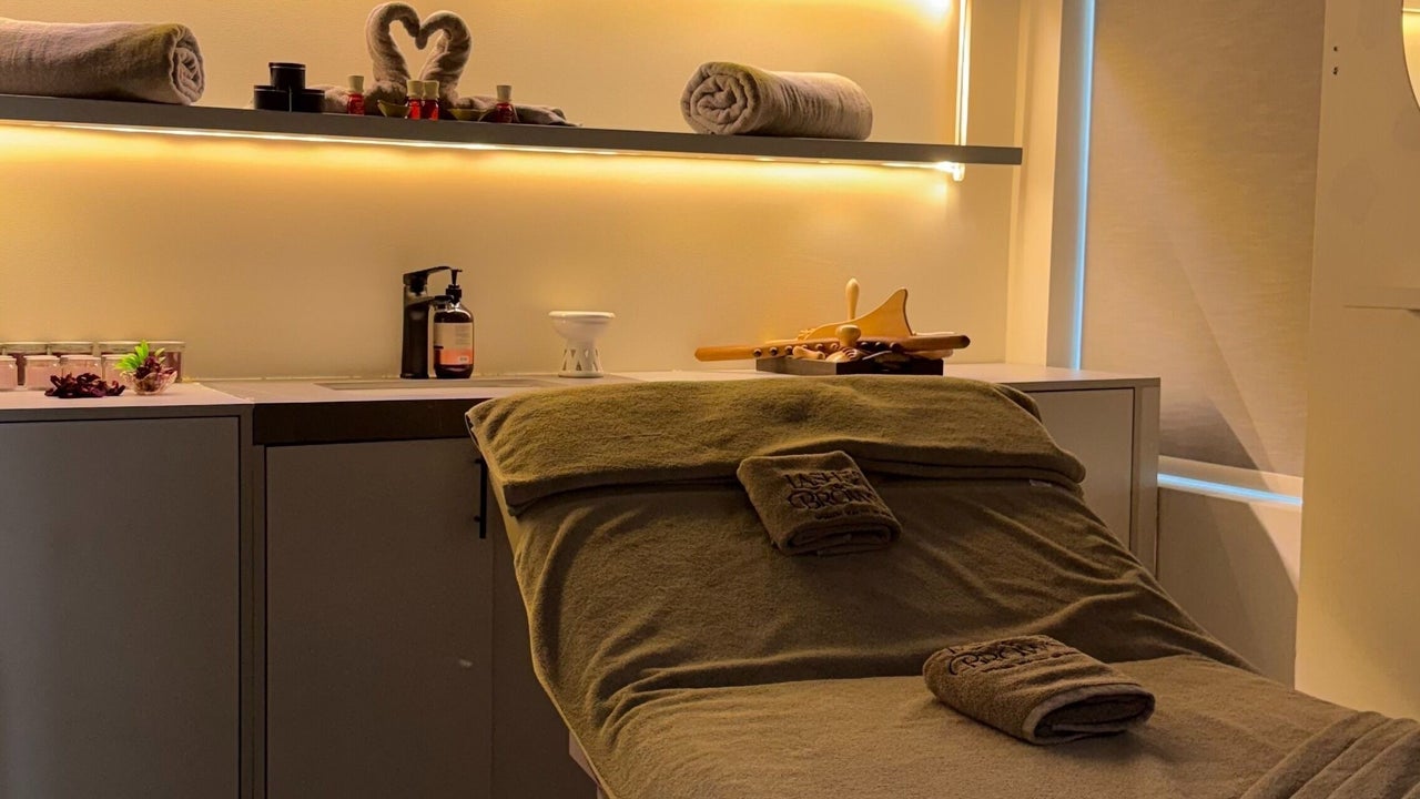 Lashes & Brows Studio Ladies Salon