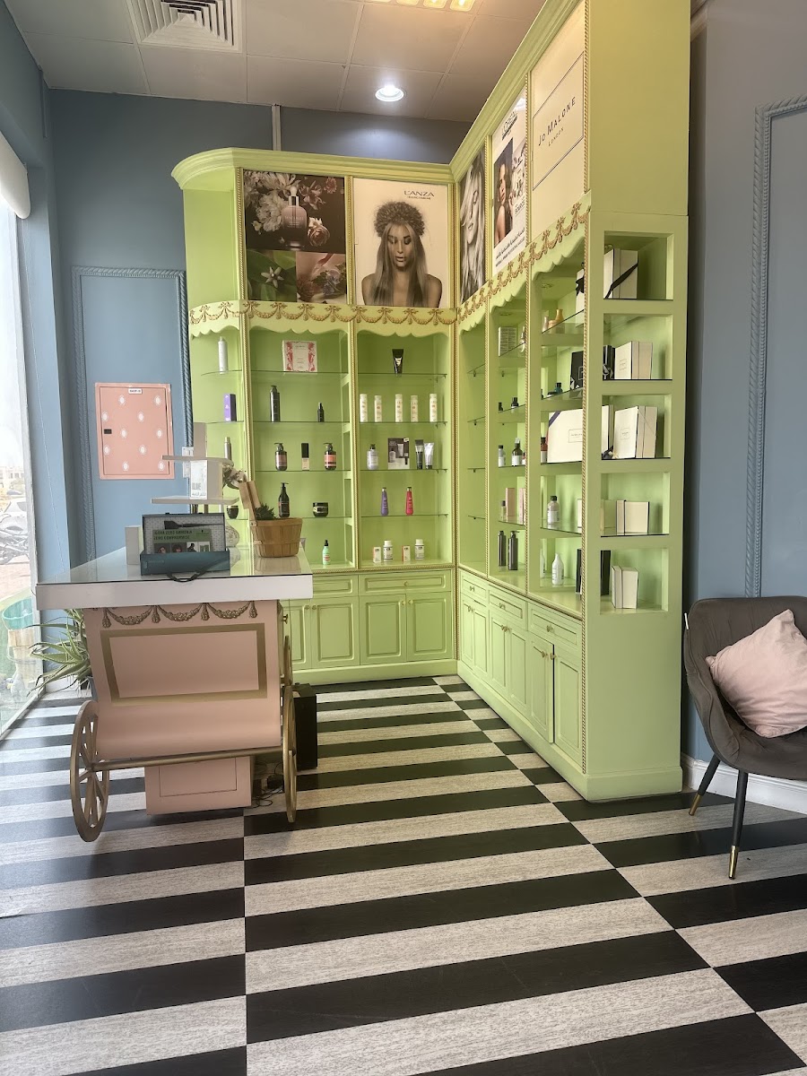 Mirrors Beauty Salon - Ras Al Khaimah
