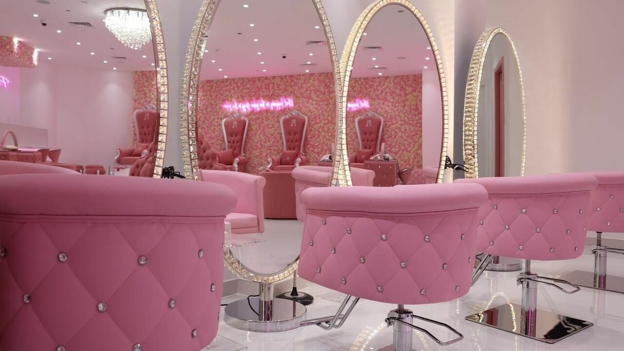 Pink Plastic Women Salon - Dubai Marina