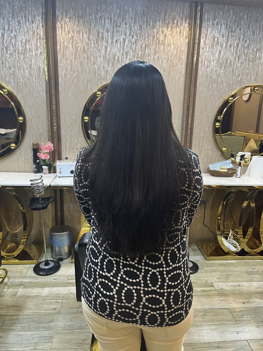 Smitha's Roses Dew Beauty Lounge Abudhabi