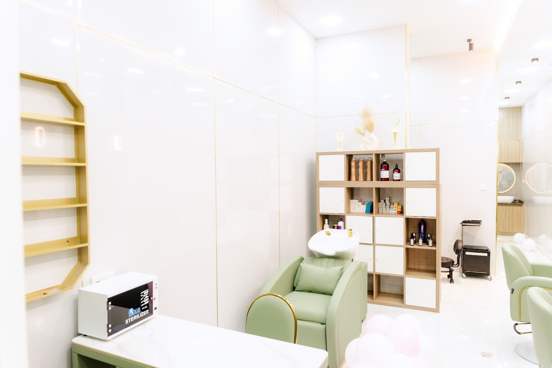 Triora Ladies Beauty Salon