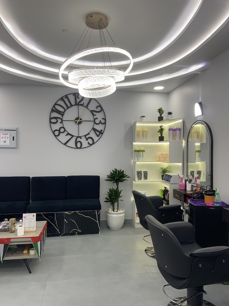 Yang Friends Ladies Salon